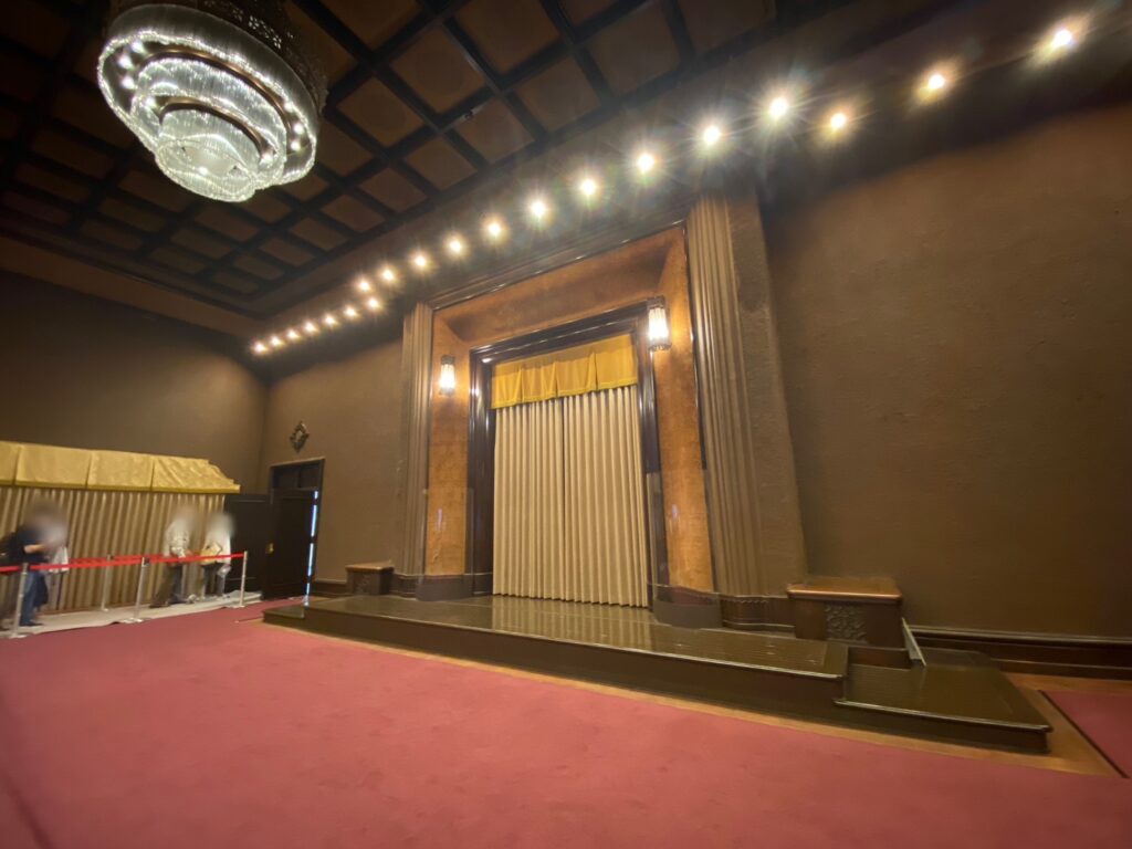 正庁